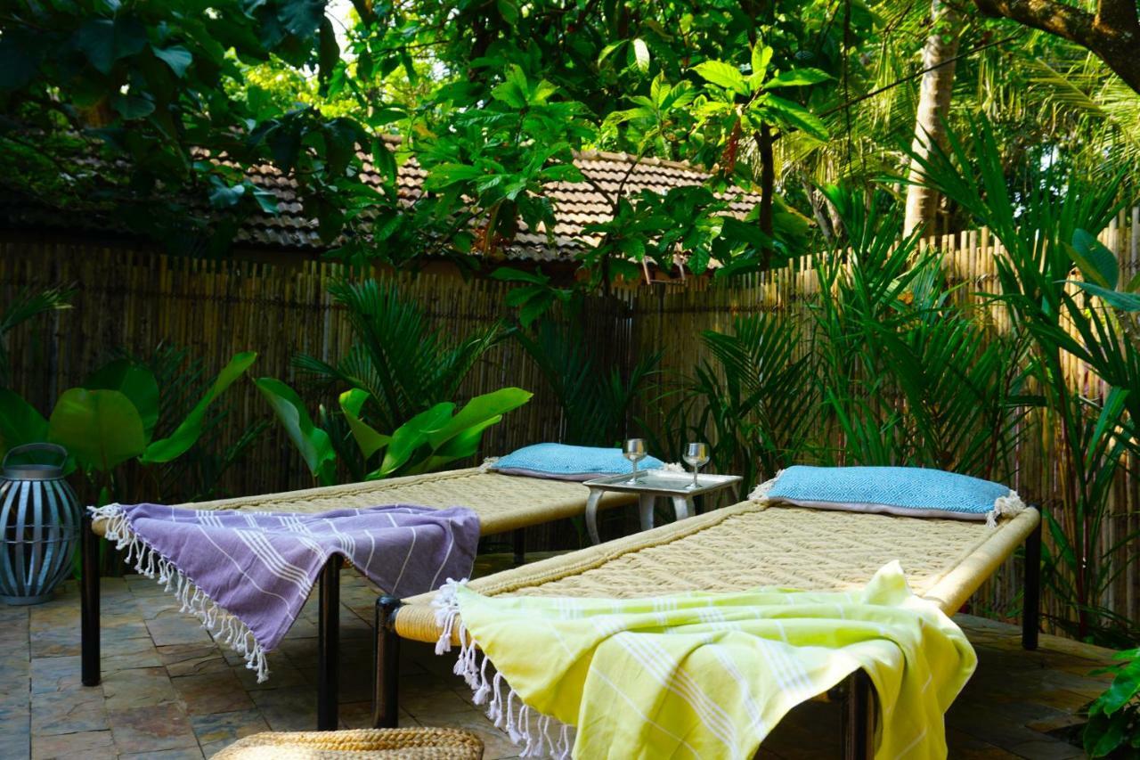 Sunsets And Palm Trees Bed & Breakfast Alappuzha Exterior photo