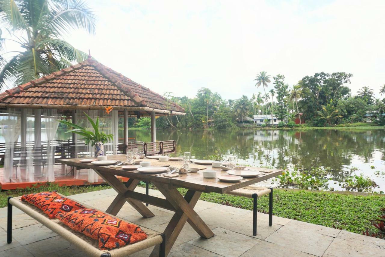 Sunsets And Palm Trees Bed & Breakfast Alappuzha Exterior photo